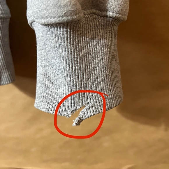 Aritzia | Tna Cozy Sweatfleece Boyfriend Crew Sweatshirt Pullover Grey Size M - Picture 7 of 11